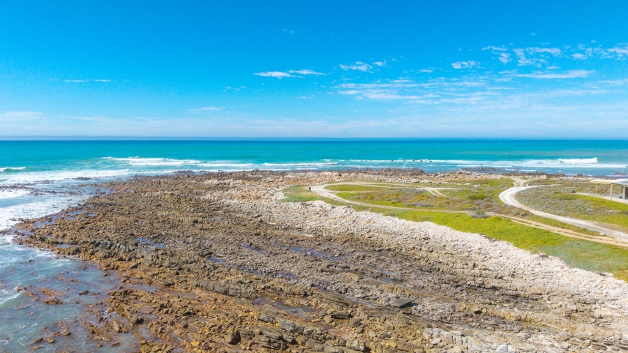 6 Bedroom Property for Sale in Agulhas Western Cape